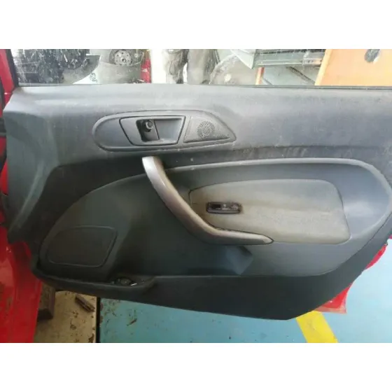 FORD FIESTA (CB1) '2010 TREND ROJO