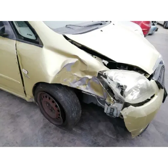 TOYOTA COROLLA VERSO (E12) '2003 2.0 TURBODIESEL CAT VERDE