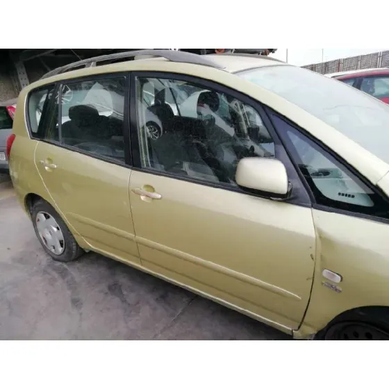 TOYOTA COROLLA VERSO (E12) '2003 2.0 TURBODIESEL CAT VERDE