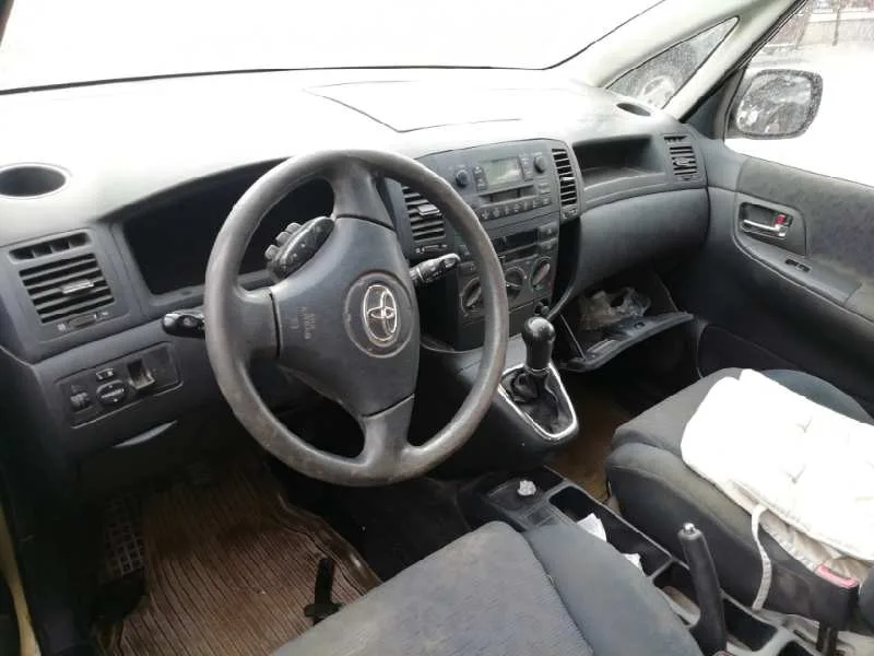 TOYOTA COROLLA VERSO (E12) '2003 2.0 TURBODIESEL CAT VERDE