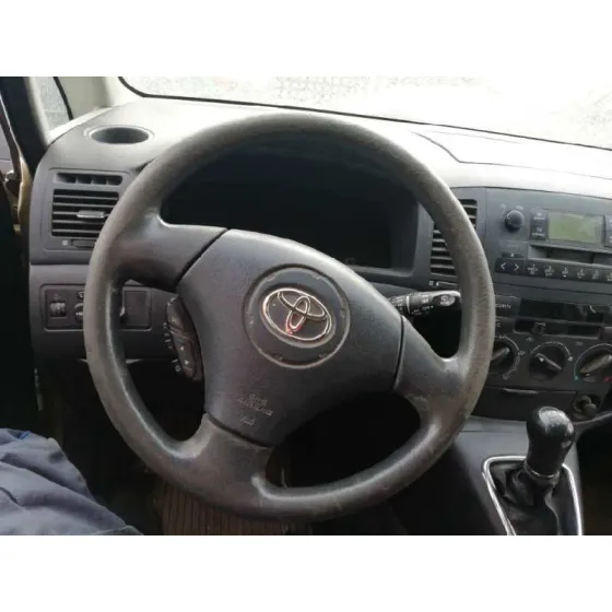 TOYOTA COROLLA VERSO (E12) '2003 2.0 TURBODIESEL CAT VERDE