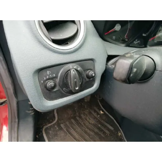 FORD FIESTA (CB1) '2009 GHIA ROJO