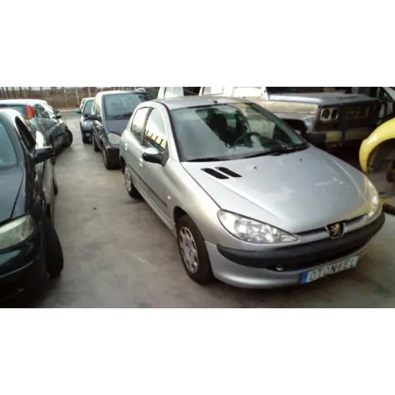 PEUGEOT 206 BERLINA '2005 X-LINE PLATA
