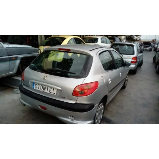 PEUGEOT 206 BERLINA '2005 X-LINE PLATA