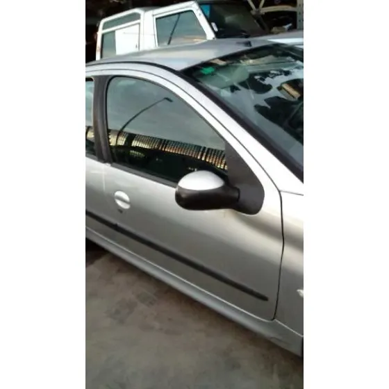 PEUGEOT 206 BERLINA '2005 X-LINE PLATA
