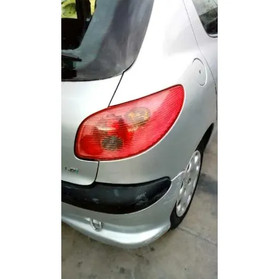 PEUGEOT 206 BERLINA '2005 X-LINE PLATA