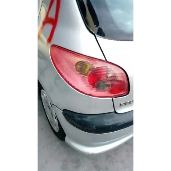 PEUGEOT 206 BERLINA '2005 X-LINE PLATA