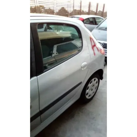 PEUGEOT 206 BERLINA '2005 X-LINE PLATA