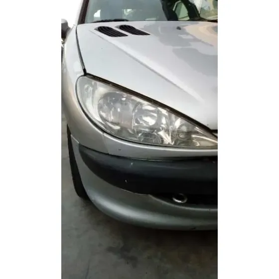 PEUGEOT 206 BERLINA '2005 X-LINE PLATA