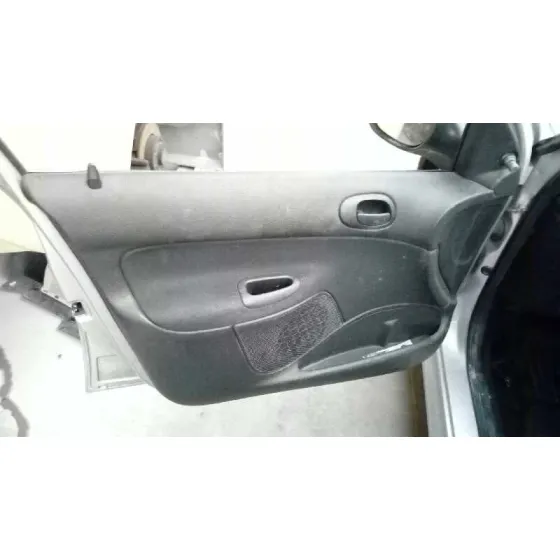 PEUGEOT 206 BERLINA '2005 X-LINE PLATA