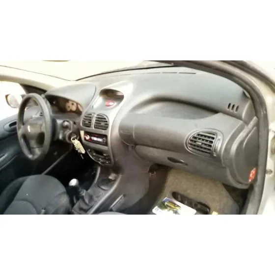 PEUGEOT 206 BERLINA '2005 X-LINE PLATA