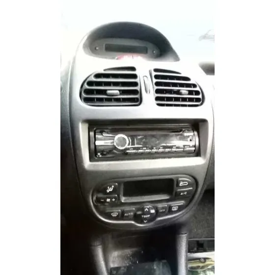 PEUGEOT 206 BERLINA '2005 X-LINE PLATA