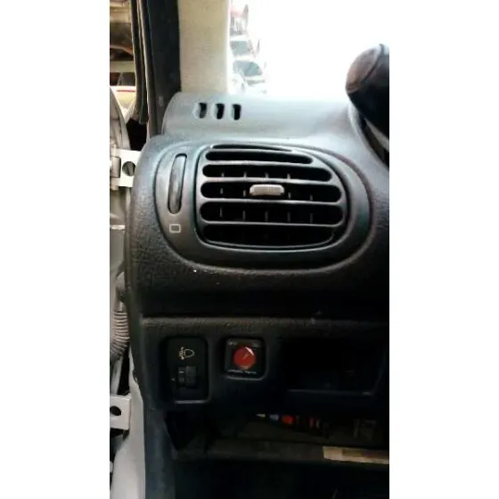 PEUGEOT 206 BERLINA '2005 X-LINE PLATA