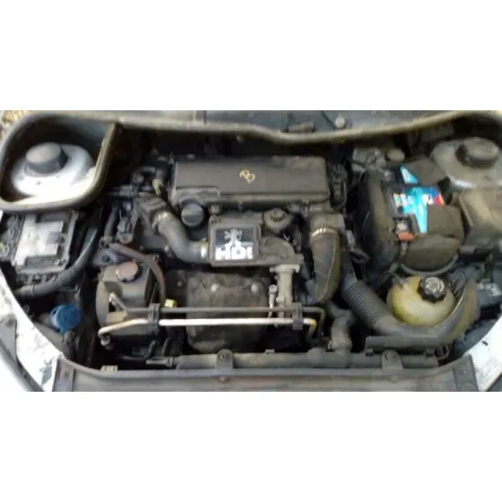 PEUGEOT 206 BERLINA '2005 X-LINE PLATA