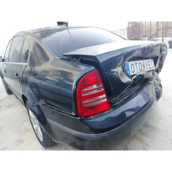 SKODA SUPERB (3U4) '2006 1.9 TDI NEGRO