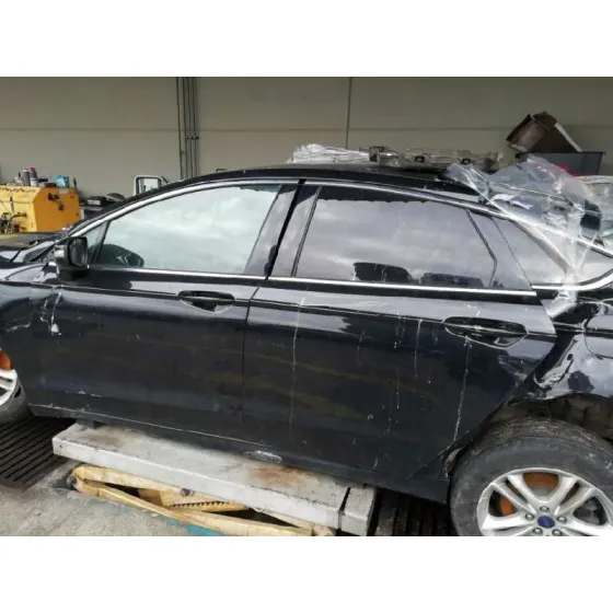FORD MONDEO LIM. '2016 TREND NEGRO
