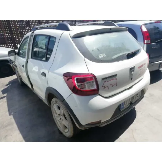 DACIA SANDERO '2016 LAUREATE BLANCO