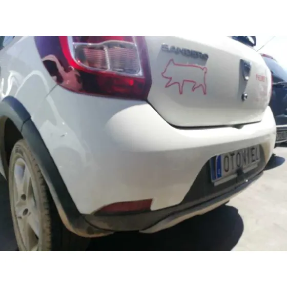 DACIA SANDERO '2016 LAUREATE BLANCO