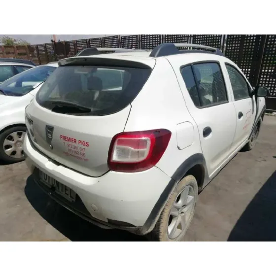DACIA SANDERO '2016 LAUREATE BLANCO