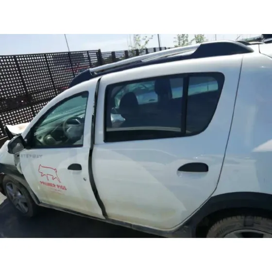 DACIA SANDERO '2016 LAUREATE BLANCO