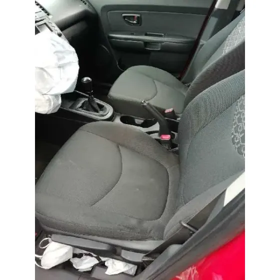 KIA SOUL '2010 1.6 CRDI CAT ROJO