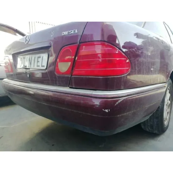 MERCEDES CLASE E (W210) BERLINA DIESEL '1997 300 DIESEL (210.020) GRANATE