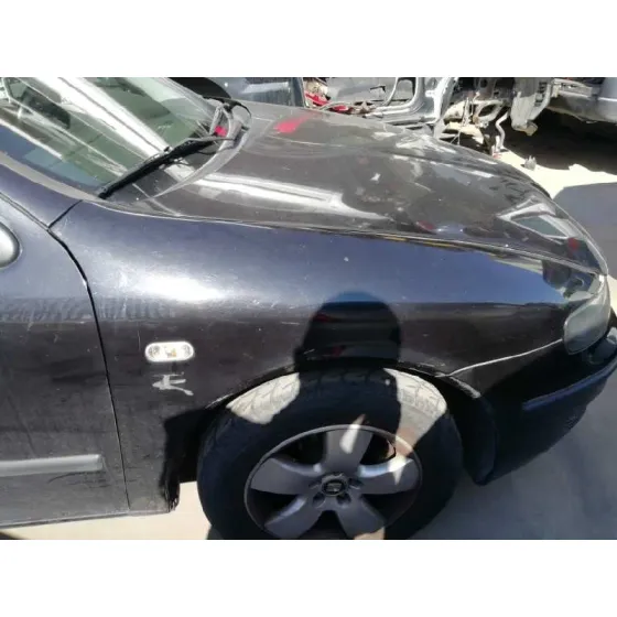 SEAT LEON (1M1) '2005 STELLA NEGRO