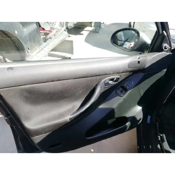 SEAT LEON (1M1) '2005 STELLA NEGRO