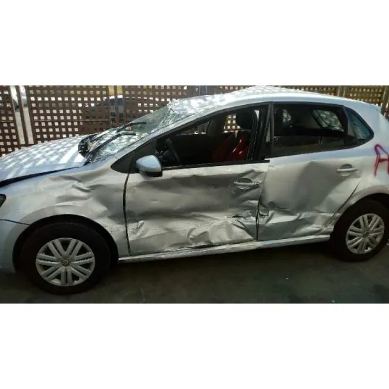 VOLKSWAGEN POLO (6C1) '2015 EDITION BLUEMOTION PLATA