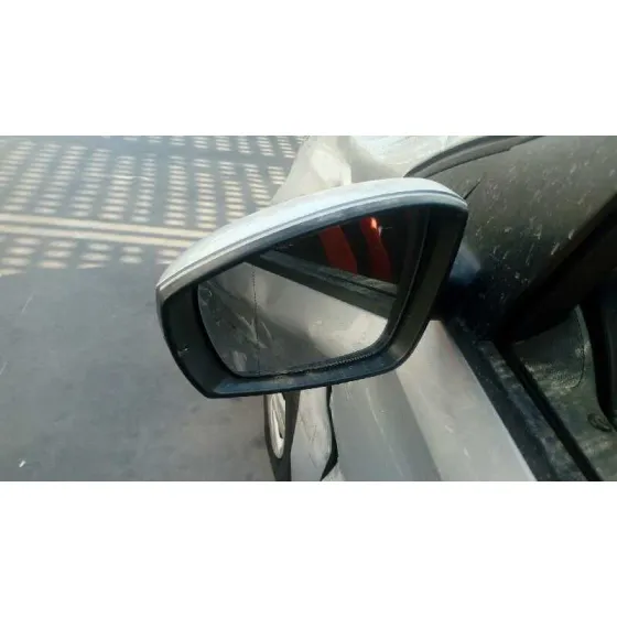 VOLKSWAGEN POLO (6C1) '2015 EDITION BLUEMOTION PLATA