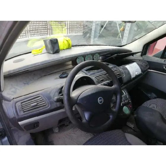 FIAT ULYSSE (179) '2004 2.0 JTD BASICO PLATA