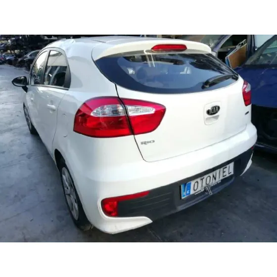 KIA RIO '2015 BASIC BLANCO