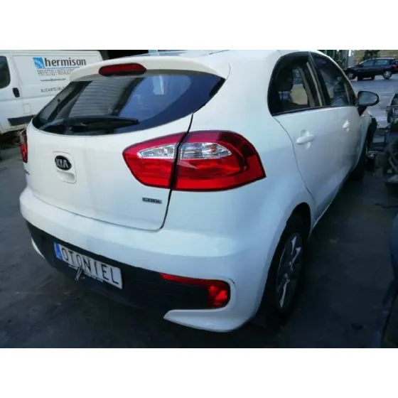 KIA RIO '2015 BASIC BLANCO