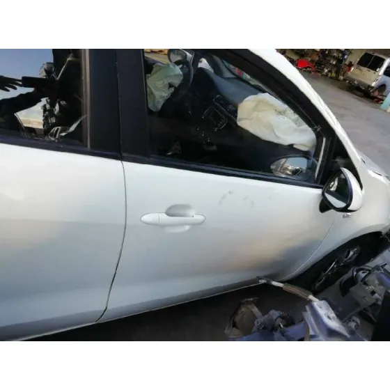 KIA RIO '2015 BASIC BLANCO