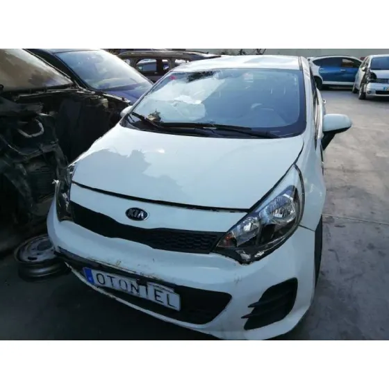 KIA RIO '2015 BASIC BLANCO