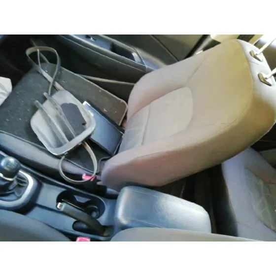 KIA RIO '2015 BASIC BLANCO