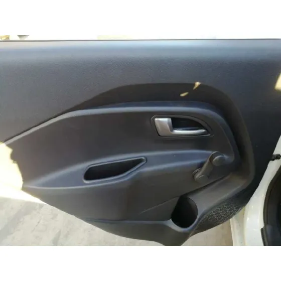 KIA RIO '2015 BASIC BLANCO
