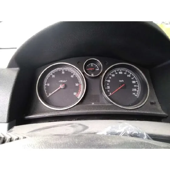 OPEL ASTRA GTC '2005 COSMO GRIS