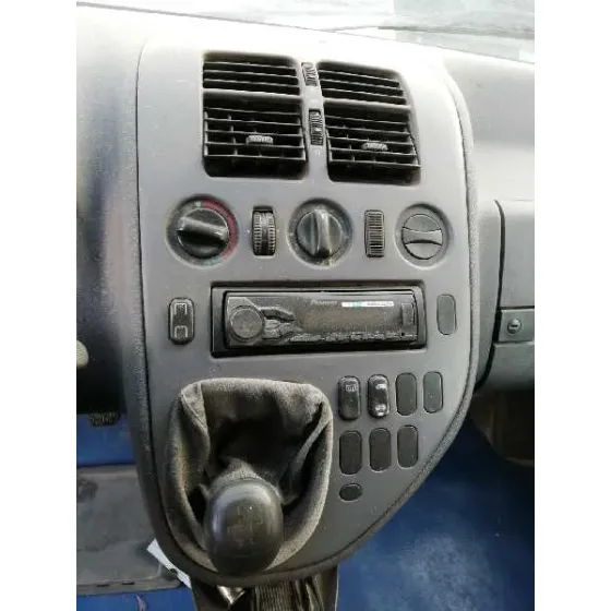 MERCEDES VITO (W638) CAJA CERRADA '2003 * BLANCO