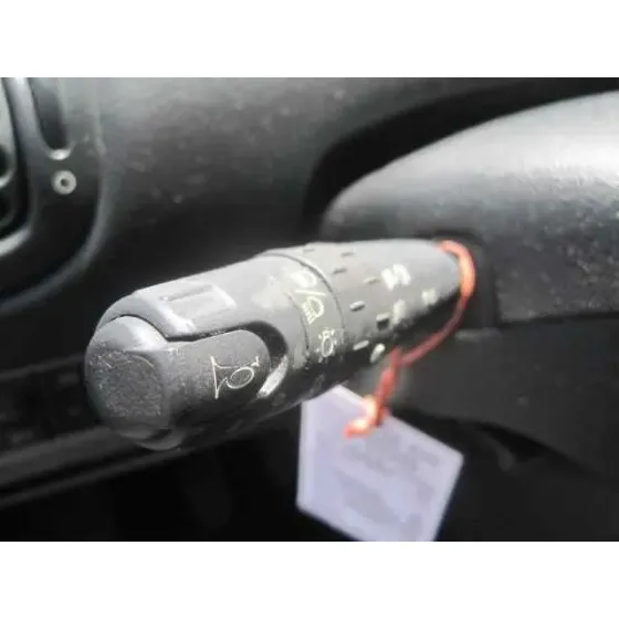 CITROEN XSARA PICASSO '2002 2.0 HDI EXCLUSIVE DORADO