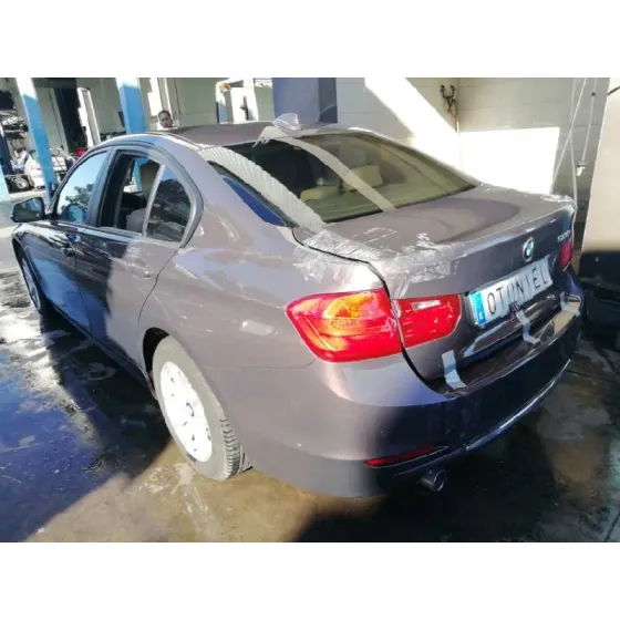 BMW SERIE 3 LIM. (F30) '2015 320I GRANATE
