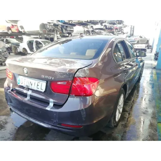BMW SERIE 3 LIM. (F30) '2015 320I GRANATE