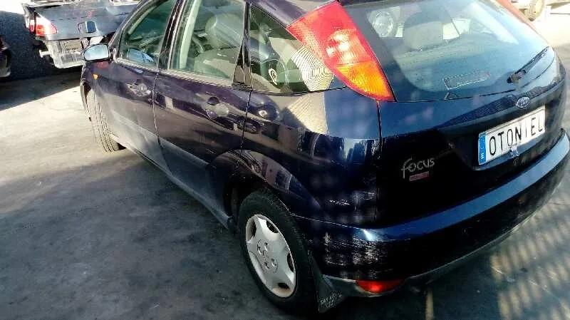 FORD FOCUS BERLINA (CAK) '2000 TREND AZUL