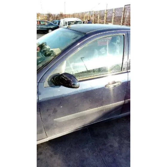 FORD FOCUS BERLINA (CAK) '2000 TREND AZUL