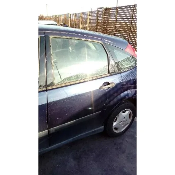 FORD FOCUS BERLINA (CAK) '2000 TREND AZUL