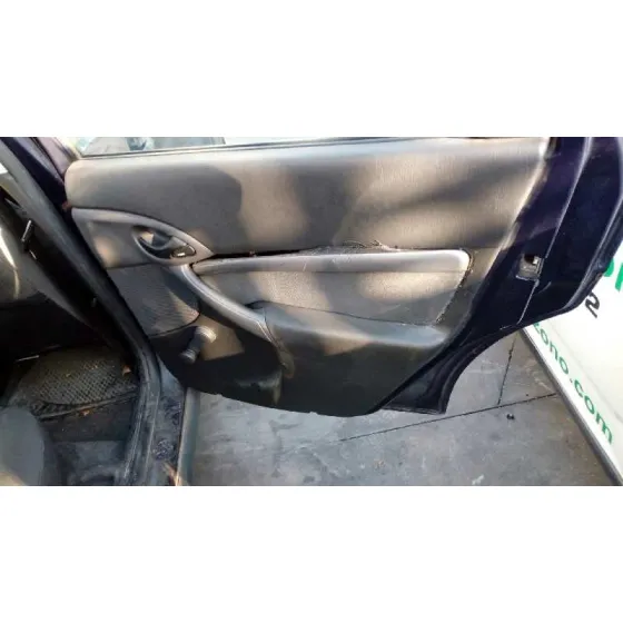 FORD FOCUS BERLINA (CAK) '2000 TREND AZUL