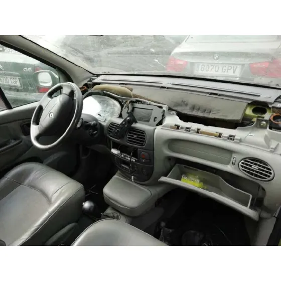 RENAULT SCENIC (JA..) '2001 1.4 16V RXE VERDE