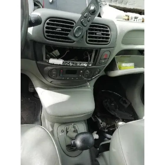 RENAULT SCENIC (JA..) '2001 1.4 16V RXE VERDE