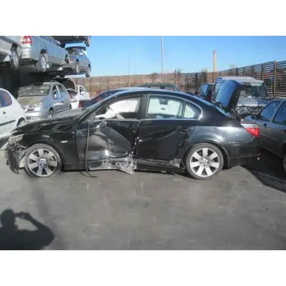 BMW SERIE 5 BERLINA (E60) '2004 530D NEGRO