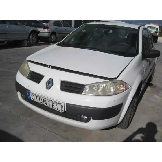 RENAULT MEGANE II BERLINA 3P '2005 CONFORT DYNAMIQUE BLANCO